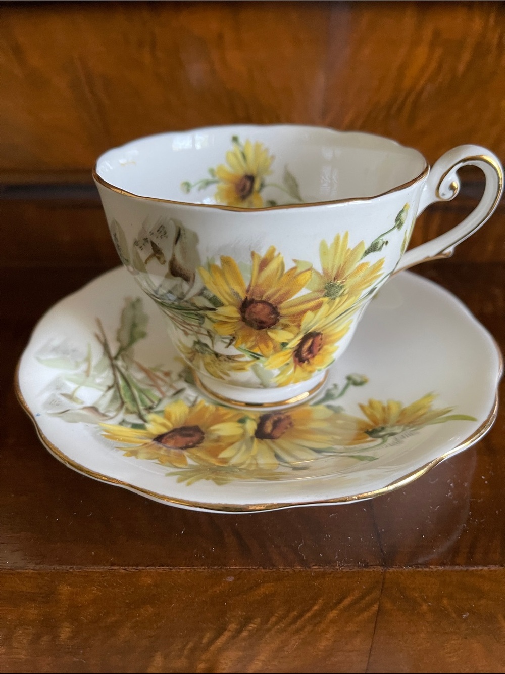 Royal Standard England Fine Bone China Yellow Floral Teacup and Saucer Set